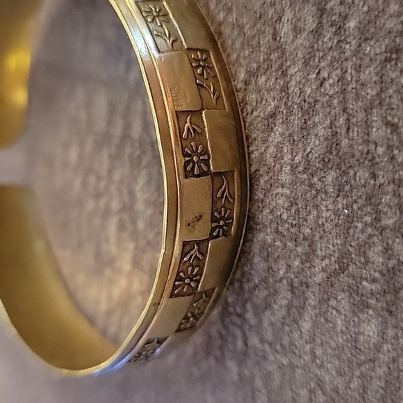 VTG Brass Floral Checkered Engraved Cuff Bangle Boho Bracelet - Picture 3 of 5